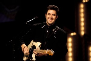 UNITED STATES - JANUARY 01:  NASHVILLE  Photo of Vince GILL  (Photo by Beth Gwinn/Redferns)